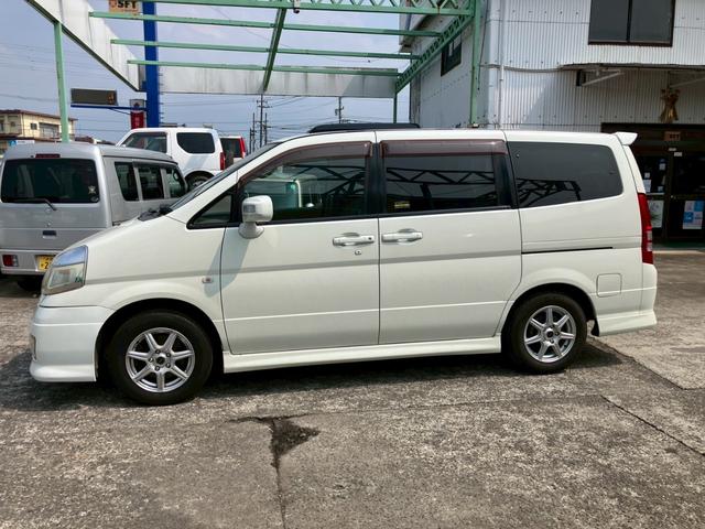 セレナ Ｖ－Ｓリミテッドナビパッケージ　純正ナビ　バックモニター　パワースライドドア　アルミ　ウインカーミラー　スマートキー　プライバシーガラス　ＥＴＣ　オートＡＣ　８人乗り（8枚目）