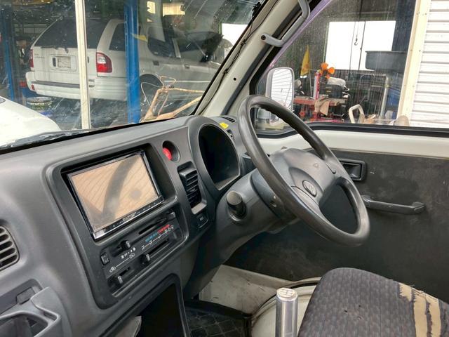 ハイゼットトラック エアコン・パワステ　スペシャル　５速ＭＴ　４ＷＤ　３方開　ナビ付（9枚目）