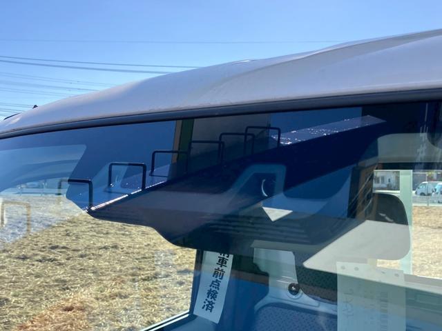 キャリイトラック ＫＣエアコン・パワステ　５速マニュアル　４ＷＤ　三方開　デュアルカメラブレーキサポート　衝突軽減ブレーキ　車線逸脱警報　パーキングセンサー　ＡＭ／ＦＭラジオ　アイドリングストップ　キーレス　パワーウインドウ　横滑り防止（6枚目）