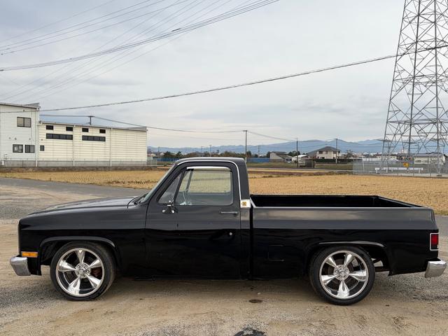 シボレーＣ－１０ ベースグレード　ショートベッド　ＧＭ５．０Ｌ社外ホイール２０インチ　覇王ホイール（3枚目）
