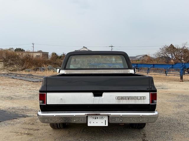 シボレーＣ－１０ ベースグレード　ショートベッド　ＧＭ５．０Ｌ社外ホイール２０インチ　覇王ホイール（5枚目）