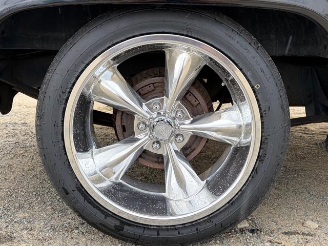 シボレーＣ－１０ ベースグレード　ショートベッド　ＧＭ５．０Ｌ社外ホイール２０インチ　覇王ホイール（9枚目）