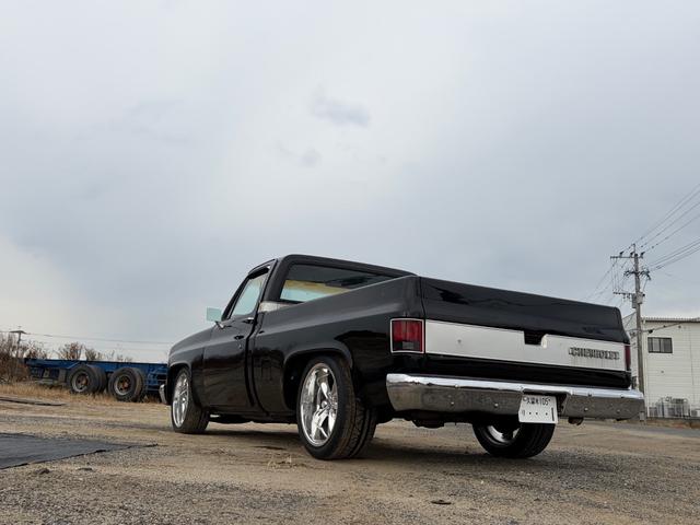 シボレーＣ－１０ ベースグレード　ショートベッド　ＧＭ５．０Ｌ社外ホイール２０インチ　覇王ホイール（32枚目）