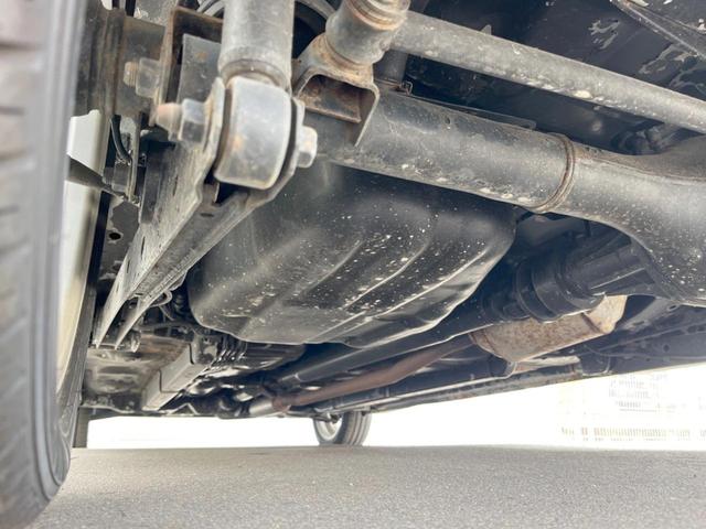 ルクラカスタム ＲＳ　４ＷＤ　ＳＤナビ　スマートキー　ＨＩＤヘッド　オートエアコン　純正１５インチアルミ　ＣＤ（21枚目）