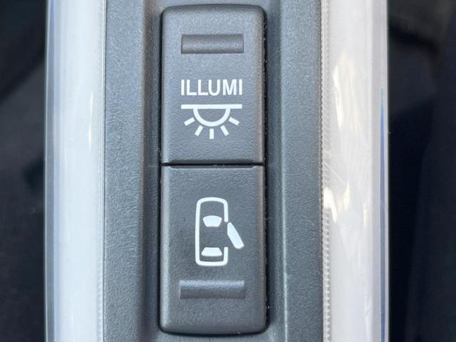 ルクラカスタム ＲＳ　４ＷＤ　ＳＤナビ　スマートキー　ＨＩＤヘッド　オートエアコン　純正１５インチアルミ　ＣＤ（30枚目）