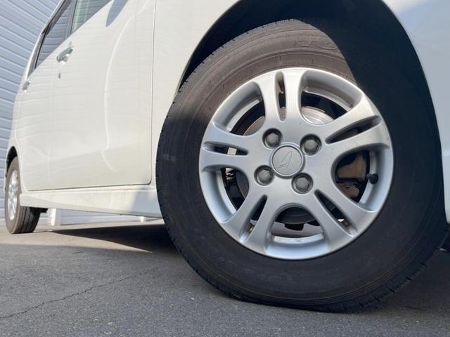 ステラ カスタムＲ　スマートアシスト　ＳＤナビ　衝突被害軽減システム　スマートキー　ＨＩＤヘッド　純正１３インチアルミ　オートライト　オートエアコン　Ｂｌｕｅｔｏｏｔｈ　ＣＤ　ＤＶＤ再生　地デジ（13枚目）