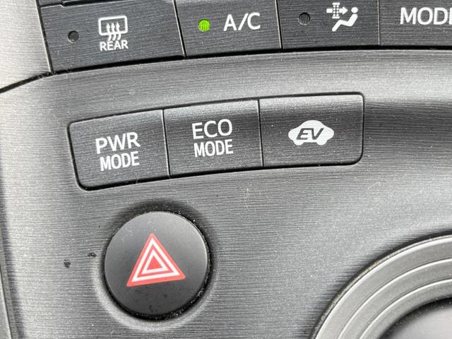 プリウス S SDナビ バックカメラ スマートキー ETC 純正15インチアルミ オートライト オートエアコン CD DVD再生 地デジ(37枚目)