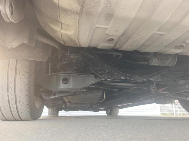 エルグランド ２５０ハイウェイスター　両側電動ドア　後席モニター　全周囲カメラ　ハーフレザーシート　スマートキー　ＨＩＤヘッド　ビルトインＥＴＣ　純正１８インチアルミ　オートライト　オートエアコン　リアエアコン　Ｂｌｕｅｔｏｏｔｈ　ＣＤ（24枚目）