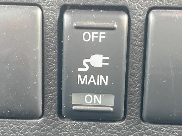 エルグランド ２５０ハイウェイスター　両側電動ドア　後席モニター　全周囲カメラ　ハーフレザーシート　スマートキー　ＨＩＤヘッド　ビルトインＥＴＣ　純正１８インチアルミ　オートライト　オートエアコン　リアエアコン　Ｂｌｕｅｔｏｏｔｈ　ＣＤ（31枚目）