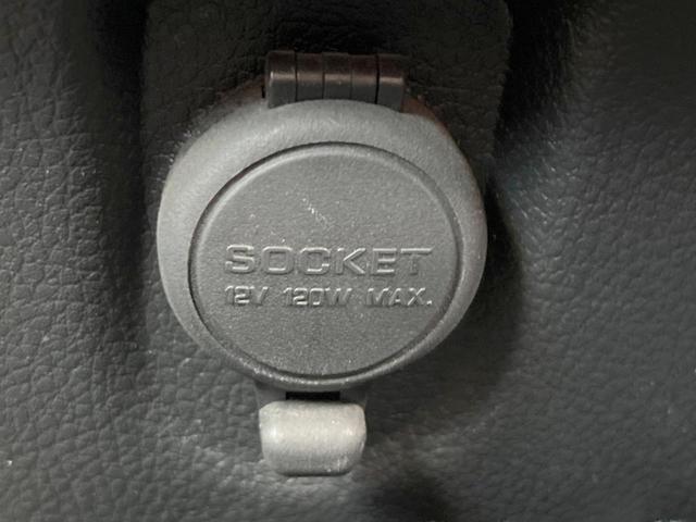 エルグランド ２５０ハイウェイスター　両側電動ドア　後席モニター　全周囲カメラ　ハーフレザーシート　スマートキー　ＨＩＤヘッド　ビルトインＥＴＣ　純正１８インチアルミ　オートライト　オートエアコン　リアエアコン　Ｂｌｕｅｔｏｏｔｈ　ＣＤ（46枚目）