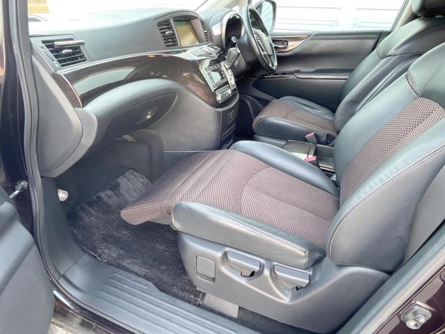 エルグランド ２５０ハイウェイスター　両側電動ドア　後席モニター　全周囲カメラ　ハーフレザーシート　スマートキー　ＨＩＤヘッド　ビルトインＥＴＣ　純正１８インチアルミ　オートライト　オートエアコン　リアエアコン　Ｂｌｕｅｔｏｏｔｈ　ＣＤ（48枚目）