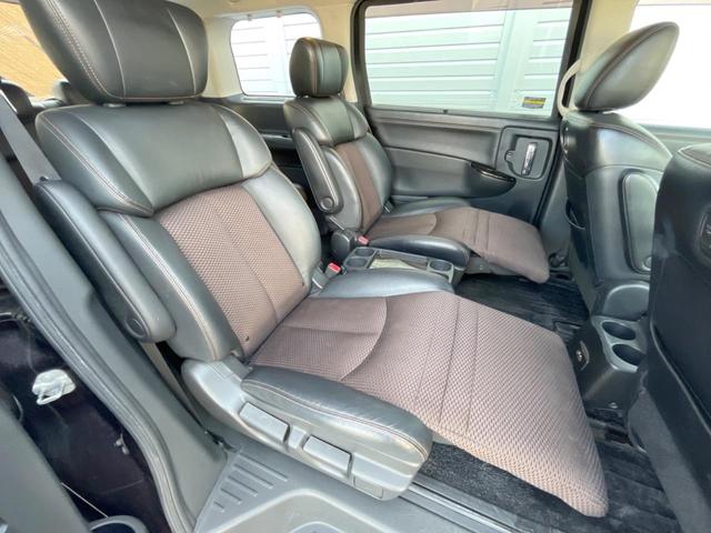 エルグランド ２５０ハイウェイスター　両側電動ドア　後席モニター　全周囲カメラ　ハーフレザーシート　スマートキー　ＨＩＤヘッド　ビルトインＥＴＣ　純正１８インチアルミ　オートライト　オートエアコン　リアエアコン　Ｂｌｕｅｔｏｏｔｈ　ＣＤ（49枚目）