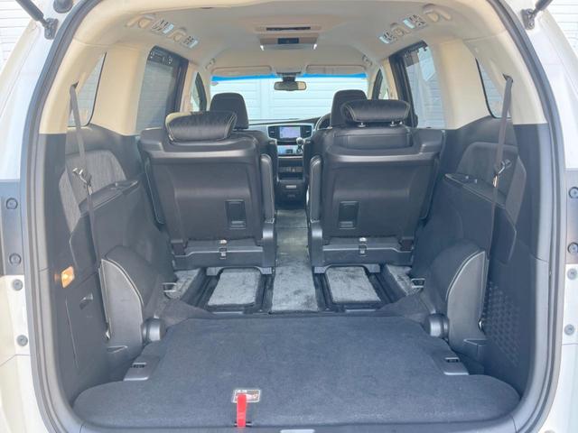 オデッセイ アブソルート・ＥＸ　両側電動ドア　純正ＳＤナビ　バックカメラ　衝突被害軽減システム　レーダークルーズ　ハーフレザーシート　パワーシート　スマートキー　ＬＥＤヘッド　ビルトインＥＴＣ　車線逸脱警報　オートライト（12枚目）