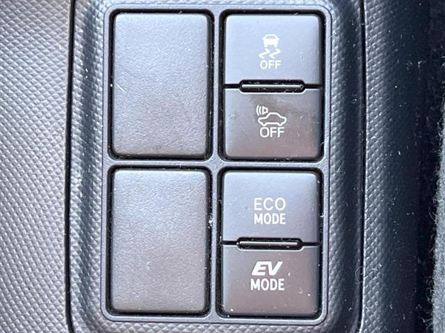 アクア Ｓスタイルブラック　純正ＳＤナビ　バックカメラ　衝突被害軽減システム　スマートキー　ＬＥＤヘッド　ビルトインＥＴＣ　純正１５インチアルミ　オートライト　オートエアコン　Ｂｌｕｅｔｏｏｔｈ　ＣＤ　ＤＶＤ再生　ＬＥＤフォグ（30枚目）