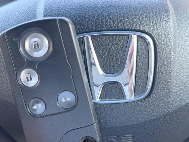 ステップワゴンスパーダ Ｚ　クールスピリット　インターナビ　セレクション　両側電動ドア　純正ＳＤナビ　後席モニター　バックカメラ　ハーフレザーシート　スマートキー　ＨＩＤヘッド　ビルトインＥＴＣ　クルコン　オートライト　オートエアコン　Ｂｌｕｅｔｏｏｔｈ　ＣＤ　ＤＶＤ再生（8枚目）