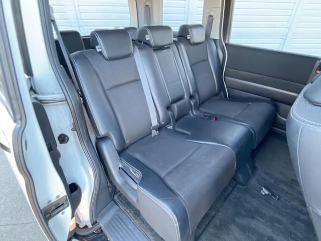 ステップワゴンスパーダ Ｚ　クールスピリット　インターナビ　セレクション　両側電動ドア　純正ＳＤナビ　後席モニター　バックカメラ　ハーフレザーシート　スマートキー　ＨＩＤヘッド　ビルトインＥＴＣ　クルコン　オートライト　オートエアコン　Ｂｌｕｅｔｏｏｔｈ　ＣＤ　ＤＶＤ再生（10枚目）