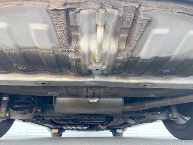 ステップワゴンスパーダ Ｚ　クールスピリット　インターナビ　セレクション　両側電動ドア　純正ＳＤナビ　後席モニター　バックカメラ　ハーフレザーシート　スマートキー　ＨＩＤヘッド　ビルトインＥＴＣ　クルコン　オートライト　オートエアコン　Ｂｌｕｅｔｏｏｔｈ　ＣＤ　ＤＶＤ再生（21枚目）