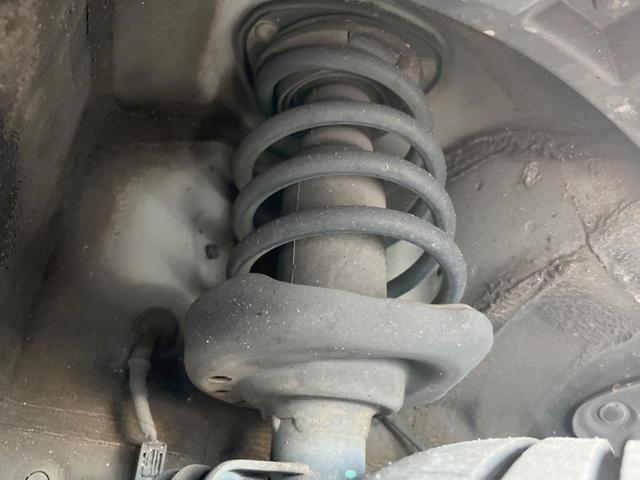 ステップワゴンスパーダ Ｚ　クールスピリット　インターナビ　セレクション　両側電動ドア　純正ＳＤナビ　後席モニター　バックカメラ　ハーフレザーシート　スマートキー　ＨＩＤヘッド　ビルトインＥＴＣ　クルコン　オートライト　オートエアコン　Ｂｌｕｅｔｏｏｔｈ　ＣＤ　ＤＶＤ再生（22枚目）