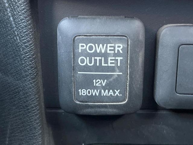 ステップワゴンスパーダ Ｚ　クールスピリット　インターナビ　セレクション　両側電動ドア　純正ＳＤナビ　後席モニター　バックカメラ　ハーフレザーシート　スマートキー　ＨＩＤヘッド　ビルトインＥＴＣ　クルコン　オートライト　オートエアコン　Ｂｌｕｅｔｏｏｔｈ　ＣＤ　ＤＶＤ再生（28枚目）