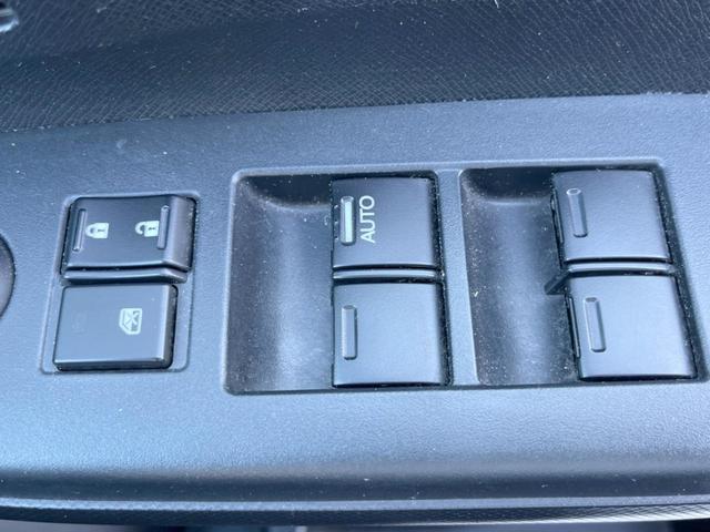 ステップワゴンスパーダ Ｚ　クールスピリット　インターナビ　セレクション　両側電動ドア　純正ＳＤナビ　後席モニター　バックカメラ　ハーフレザーシート　スマートキー　ＨＩＤヘッド　ビルトインＥＴＣ　クルコン　オートライト　オートエアコン　Ｂｌｕｅｔｏｏｔｈ　ＣＤ　ＤＶＤ再生（41枚目）