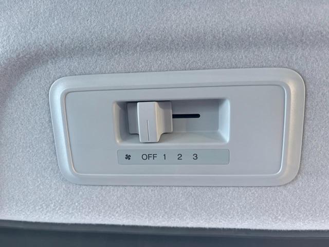 ステップワゴンスパーダ Ｚ　クールスピリット　インターナビ　セレクション　両側電動ドア　純正ＳＤナビ　後席モニター　バックカメラ　ハーフレザーシート　スマートキー　ＨＩＤヘッド　ビルトインＥＴＣ　クルコン　オートライト　オートエアコン　Ｂｌｕｅｔｏｏｔｈ　ＣＤ　ＤＶＤ再生（55枚目）