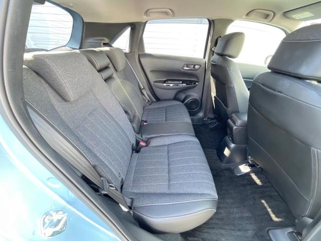 フィット ｅ：ＨＥＶホーム　純正ＳＤナビ　バックカメラ　衝突被害軽減システム　レーダークルーズ　ドラレコ　コーナーセンサー　スマートキー　ＬＥＤヘッド　ＥＴＣ　車線逸脱警報　オートライト　オートエアコン　Ｂｌｕｅｔｏｏｔｈ（12枚目）