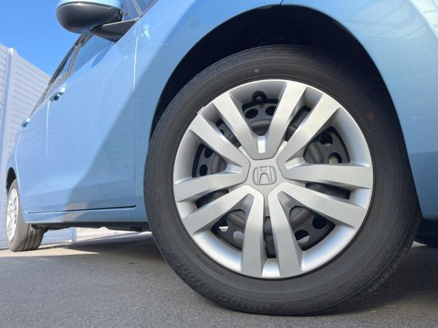 フィット ｅ：ＨＥＶホーム　純正ＳＤナビ　バックカメラ　衝突被害軽減システム　レーダークルーズ　ドラレコ　コーナーセンサー　スマートキー　ＬＥＤヘッド　ＥＴＣ　車線逸脱警報　オートライト　オートエアコン　Ｂｌｕｅｔｏｏｔｈ（16枚目）