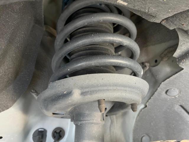 フィット ｅ：ＨＥＶホーム　純正ＳＤナビ　バックカメラ　衝突被害軽減システム　レーダークルーズ　ドラレコ　コーナーセンサー　スマートキー　ＬＥＤヘッド　ＥＴＣ　車線逸脱警報　オートライト　オートエアコン　Ｂｌｕｅｔｏｏｔｈ（23枚目）