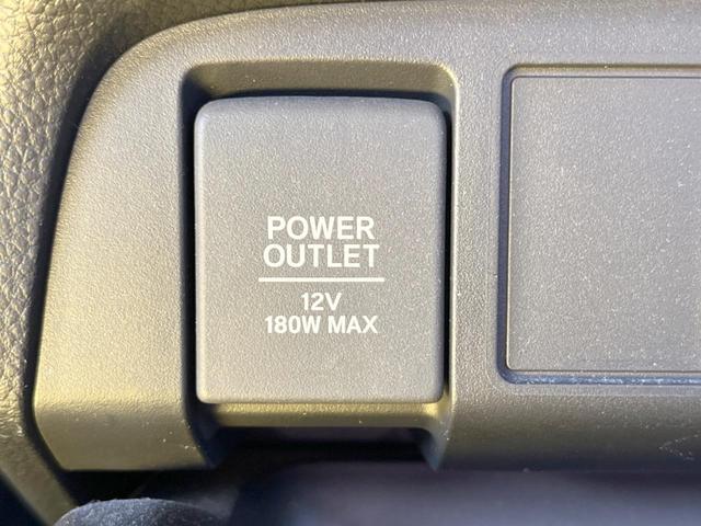 フィット ｅ：ＨＥＶホーム　純正ＳＤナビ　バックカメラ　衝突被害軽減システム　レーダークルーズ　ドラレコ　コーナーセンサー　スマートキー　ＬＥＤヘッド　ＥＴＣ　車線逸脱警報　オートライト　オートエアコン　Ｂｌｕｅｔｏｏｔｈ（34枚目）