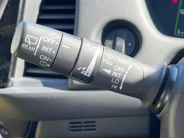 フィット ｅ：ＨＥＶホーム　純正ＳＤナビ　バックカメラ　衝突被害軽減システム　レーダークルーズ　ドラレコ　コーナーセンサー　スマートキー　ＬＥＤヘッド　ＥＴＣ　車線逸脱警報　オートライト　オートエアコン　Ｂｌｕｅｔｏｏｔｈ（41枚目）