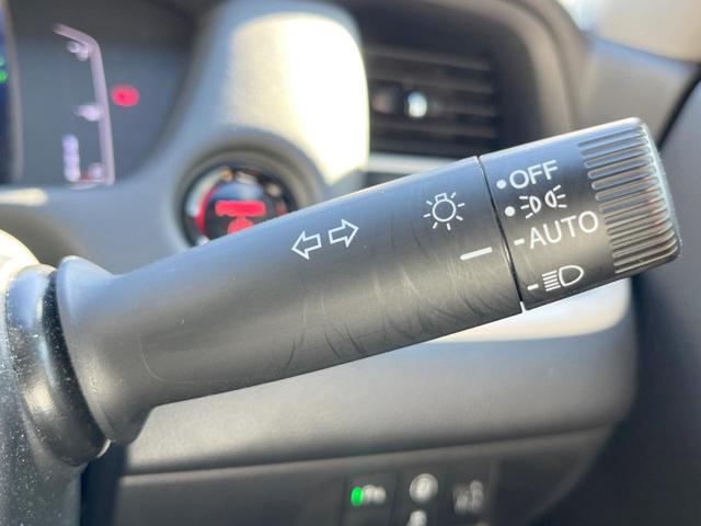 フィット ｅ：ＨＥＶホーム　純正ＳＤナビ　バックカメラ　衝突被害軽減システム　レーダークルーズ　ドラレコ　コーナーセンサー　スマートキー　ＬＥＤヘッド　ＥＴＣ　車線逸脱警報　オートライト　オートエアコン　Ｂｌｕｅｔｏｏｔｈ（42枚目）