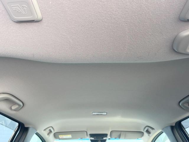 フィット ｅ：ＨＥＶホーム　純正ＳＤナビ　バックカメラ　衝突被害軽減システム　レーダークルーズ　ドラレコ　コーナーセンサー　スマートキー　ＬＥＤヘッド　ＥＴＣ　車線逸脱警報　オートライト　オートエアコン　Ｂｌｕｅｔｏｏｔｈ（53枚目）