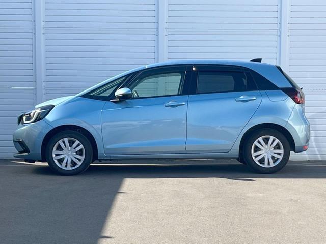 フィット ｅ：ＨＥＶホーム　純正ＳＤナビ　バックカメラ　衝突被害軽減システム　レーダークルーズ　ドラレコ　コーナーセンサー　スマートキー　ＬＥＤヘッド　ＥＴＣ　車線逸脱警報　オートライト　オートエアコン　Ｂｌｕｅｔｏｏｔｈ（56枚目）