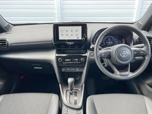 ヤリスクロス ハイブリッドＺ　禁煙　純正８型ナビ　衝突軽減　全周囲カメラ　レーダークルーズ　ブラインドスポットモニター　シートヒーター　ハーフレザーシート　ＬＥＤヘッド　クリアランスソナー　オートハイビーム　純正１８インチＡＷ（2枚目）