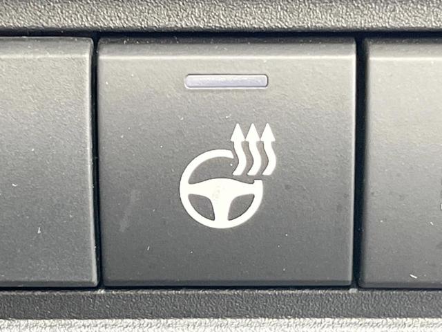 ヤリスクロス ハイブリッドＺ　禁煙　純正８型ナビ　衝突軽減　全周囲カメラ　レーダークルーズ　ブラインドスポットモニター　シートヒーター　ハーフレザーシート　ＬＥＤヘッド　クリアランスソナー　オートハイビーム　純正１８インチＡＷ（27枚目）