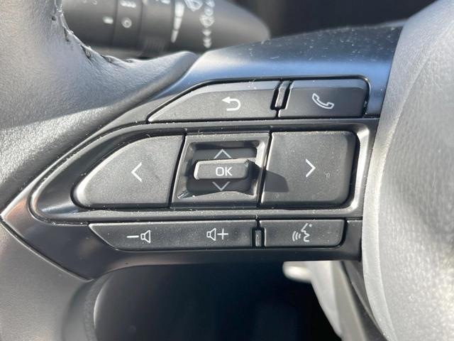 ヤリスクロス ハイブリッドＺ　禁煙　純正８型ナビ　衝突軽減　全周囲カメラ　レーダークルーズ　ブラインドスポットモニター　シートヒーター　ハーフレザーシート　ＬＥＤヘッド　クリアランスソナー　オートハイビーム　純正１８インチＡＷ（29枚目）