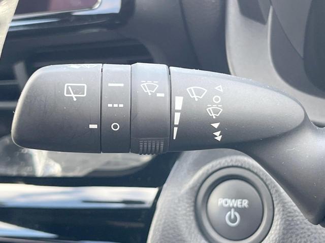 ヤリスクロス ハイブリッドＺ　禁煙　純正８型ナビ　衝突軽減　全周囲カメラ　レーダークルーズ　ブラインドスポットモニター　シートヒーター　ハーフレザーシート　ＬＥＤヘッド　クリアランスソナー　オートハイビーム　純正１８インチＡＷ（30枚目）