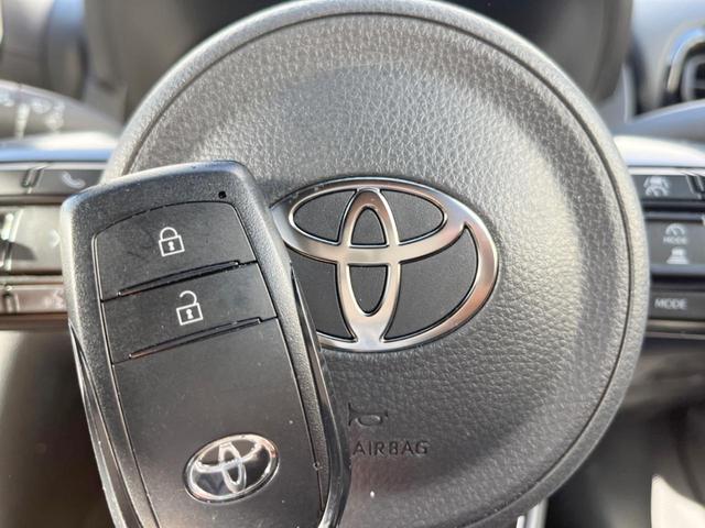 ヤリスクロス ハイブリッドＺ　禁煙　純正８型ナビ　衝突軽減　全周囲カメラ　レーダークルーズ　ブラインドスポットモニター　シートヒーター　ハーフレザーシート　ＬＥＤヘッド　クリアランスソナー　オートハイビーム　純正１８インチＡＷ（31枚目）