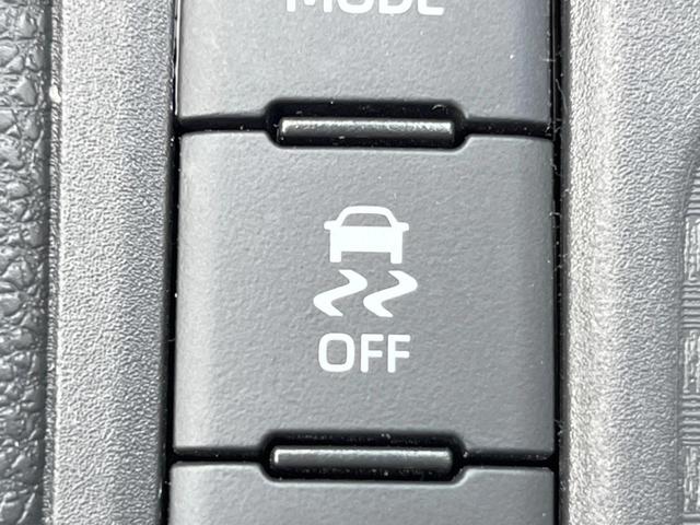 ヤリスクロス ハイブリッドＺ　禁煙　純正８型ナビ　衝突軽減　全周囲カメラ　レーダークルーズ　ブラインドスポットモニター　シートヒーター　ハーフレザーシート　ＬＥＤヘッド　クリアランスソナー　オートハイビーム　純正１８インチＡＷ（33枚目）