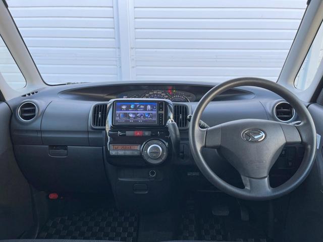 タント カスタムＸスペシャル　電動スライドドア　純正ＳＤナビ　バックカメラ　スマートキー　ＨＩＤヘッド　ＥＴＣ　純正１４インチアルミ　オートエアコン　Ｂｌｕｅｔｏｏｔｈ　ＣＤ　ＤＶＤ再生　フルセグ（2枚目）