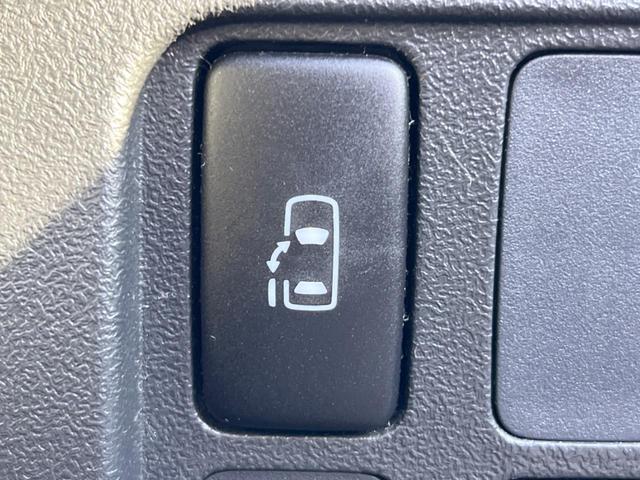 タント カスタムＸスペシャル　電動スライドドア　純正ＳＤナビ　バックカメラ　スマートキー　ＨＩＤヘッド　ＥＴＣ　純正１４インチアルミ　オートエアコン　Ｂｌｕｅｔｏｏｔｈ　ＣＤ　ＤＶＤ再生　フルセグ（5枚目）