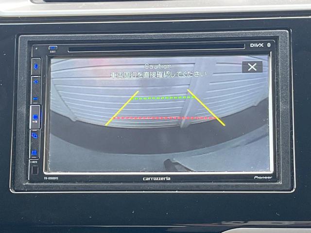 フィットハイブリッド Ｆパッケージ　バックカメラ　スマートキー　ＥＴＣ　純正１５インチアルミ　オートエアコン　Ｂｌｕｅｔｏｏｔｈ　ＣＤ　ＤＶＤ再生　バニティーミラー　電動格納ミラー（4枚目）