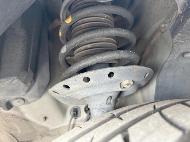 フィットハイブリッド Ｆパッケージ　バックカメラ　スマートキー　ＥＴＣ　純正１５インチアルミ　オートエアコン　Ｂｌｕｅｔｏｏｔｈ　ＣＤ　ＤＶＤ再生　バニティーミラー　電動格納ミラー（21枚目）