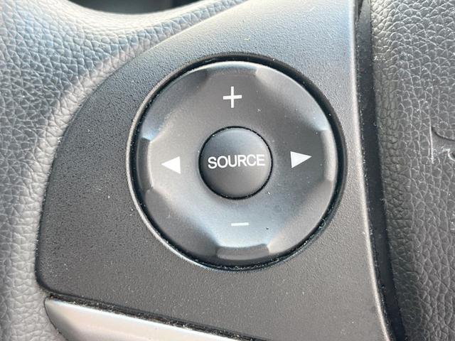 フィットハイブリッド Ｆパッケージ　バックカメラ　スマートキー　ＥＴＣ　純正１５インチアルミ　オートエアコン　Ｂｌｕｅｔｏｏｔｈ　ＣＤ　ＤＶＤ再生　バニティーミラー　電動格納ミラー（30枚目）