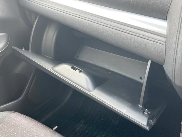 フィットハイブリッド Ｆパッケージ　バックカメラ　スマートキー　ＥＴＣ　純正１５インチアルミ　オートエアコン　Ｂｌｕｅｔｏｏｔｈ　ＣＤ　ＤＶＤ再生　バニティーミラー　電動格納ミラー（38枚目）