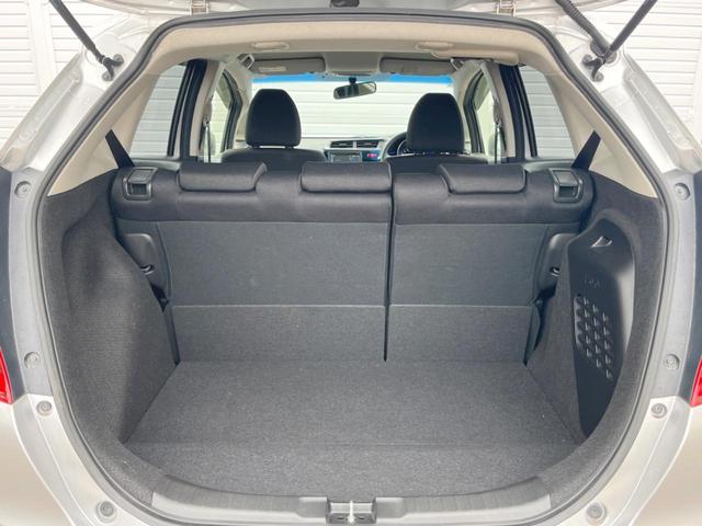 フィットハイブリッド Ｆパッケージ　バックカメラ　スマートキー　ＥＴＣ　純正１５インチアルミ　オートエアコン　Ｂｌｕｅｔｏｏｔｈ　ＣＤ　ＤＶＤ再生　バニティーミラー　電動格納ミラー（46枚目）