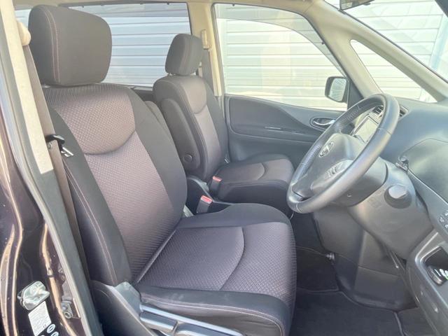 セレナ ハイウェイスター　Ｓ－ハイブリッド　エアロモード　両側電動ドア　純正ＳＤナビ　後席モニター　バックカメラ　スマートキー　ＨＩＤヘッド　ビルトインＥＴＣ　クルコン　純正１６インチアルミ　オートライト　オートエアコン　リアエアコン　Ｂｌｕｅｔｏｏｔｈ（9枚目）