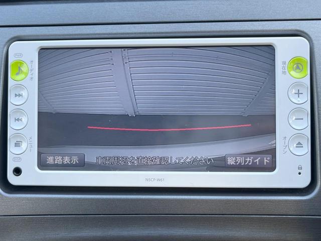 プリウス Ｌ　ＳＤナビ　バックカメラ　スマートキー　純正１５インチアルミ　オートライト　オートエアコン　ＣＤ　ＤＶＤ再生（4枚目）