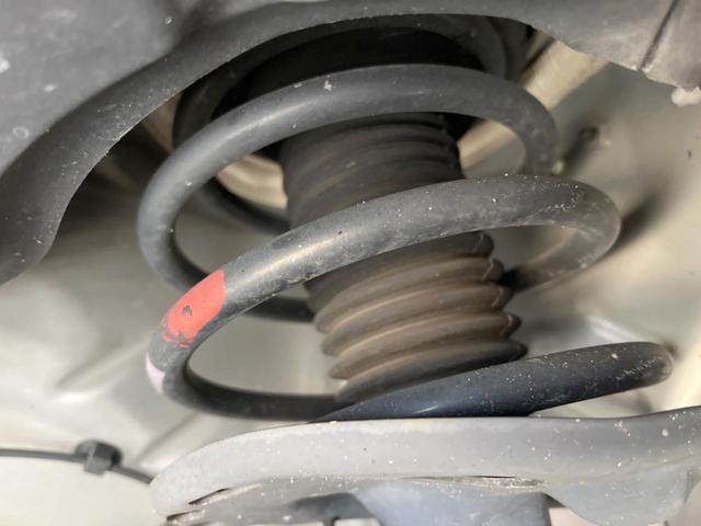 プリウス Ｌ　ＳＤナビ　バックカメラ　スマートキー　純正１５インチアルミ　オートライト　オートエアコン　ＣＤ　ＤＶＤ再生（20枚目）