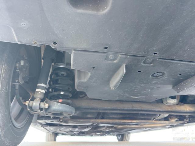 プリウス Ｌ　ＳＤナビ　バックカメラ　スマートキー　純正１５インチアルミ　オートライト　オートエアコン　ＣＤ　ＤＶＤ再生（21枚目）